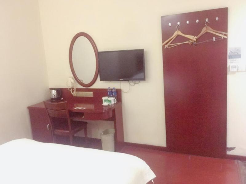 Greentree Inn Shanghai Pudong Airport Wild Animal Park Express Hotel Nanhui Exteriör bild