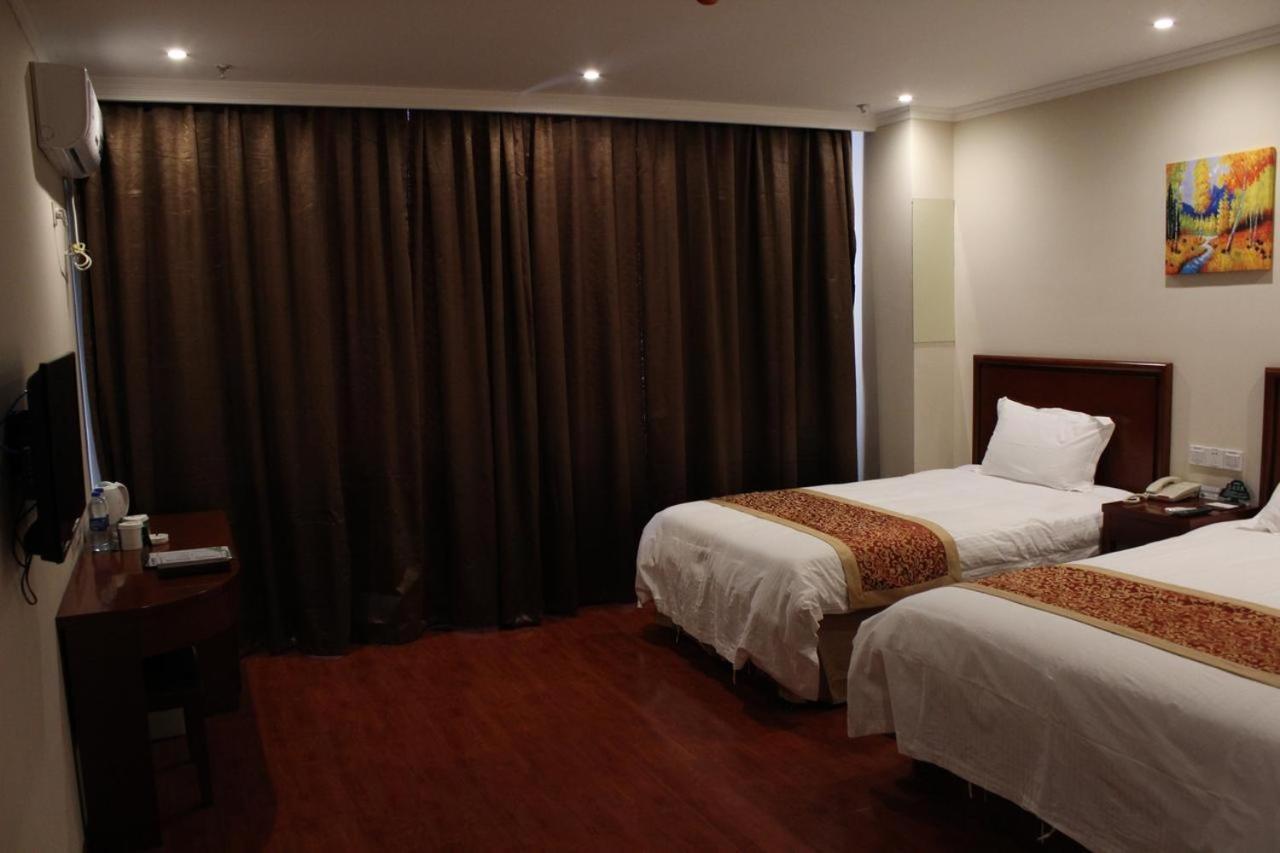 Greentree Inn Shanghai Pudong Airport Wild Animal Park Express Hotel Nanhui Exteriör bild